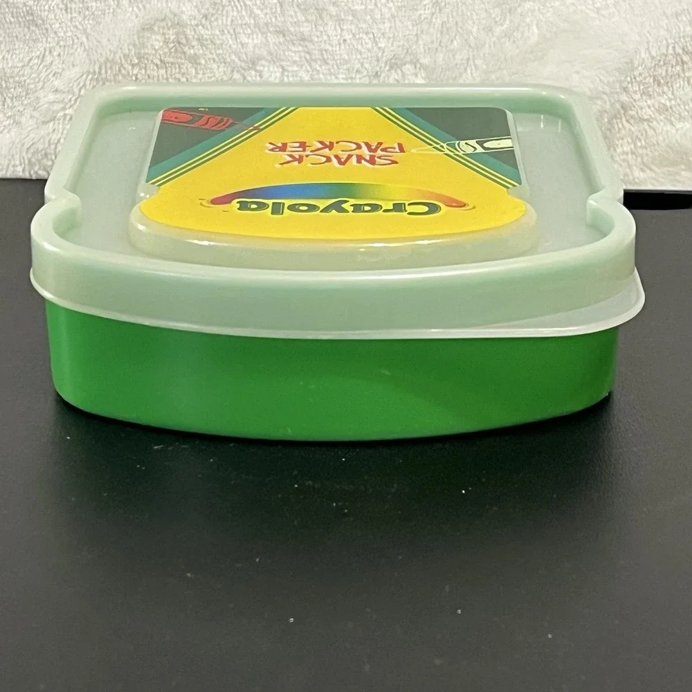 Crayola Snack Packer Sandwich Food Lunch Lunchbox Container Storage Green